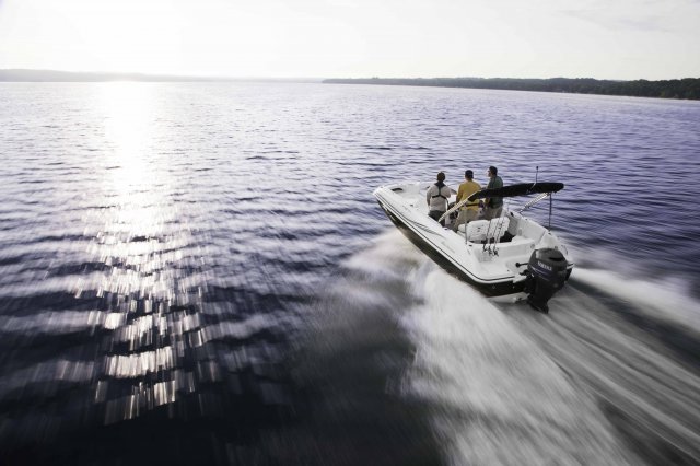 SunDeck Sport SS 211 OB Zipping about on skis established a reference point for watery adventure. Truly hardy souls could push the envelope by ski-jumping a ramp or by not using skis at all - barefooting seemed to be the very edge of watersports world.