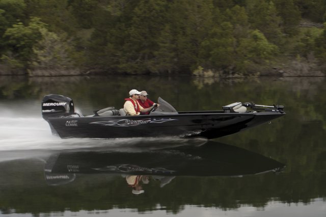 Stinger 18HP A Stinger 18HP is a Power and could be classed as a Bass Boat, or, just an overall Great Boat!